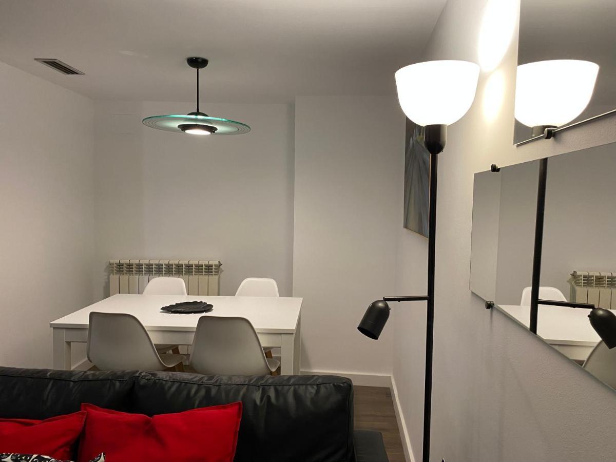 Lc Apartamentos Cesar Augusto 萨拉戈萨 外观 照片
