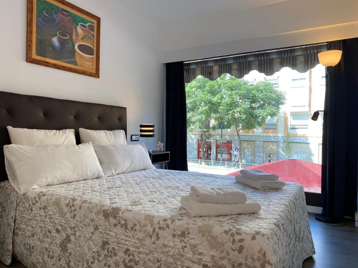 Lc Apartamentos Cesar Augusto 萨拉戈萨 外观 照片