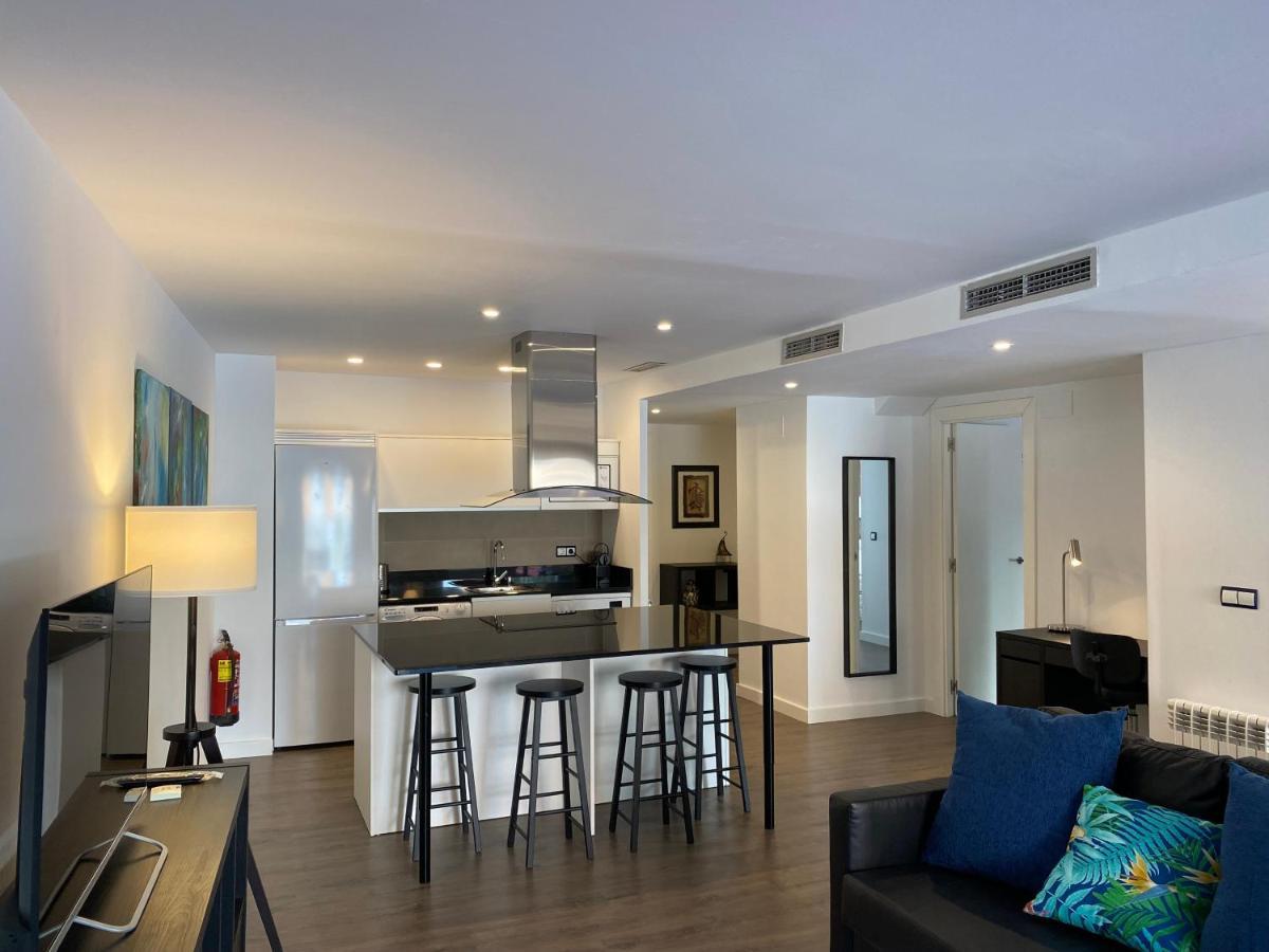 Lc Apartamentos Cesar Augusto 萨拉戈萨 外观 照片