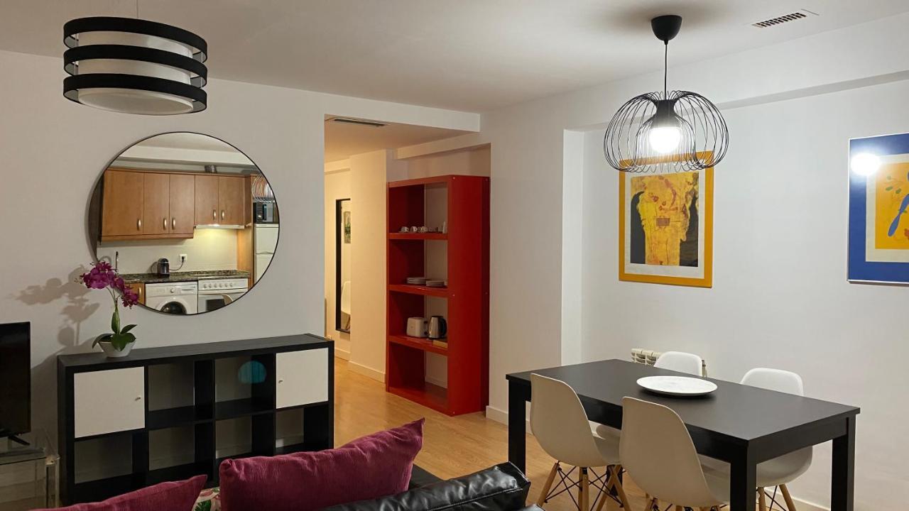 Lc Apartamentos Cesar Augusto 萨拉戈萨 外观 照片